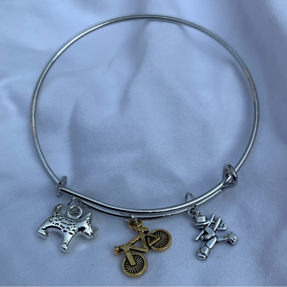 Brand New! Handmade! Adjustable Charm Bangle Bracelet! - Picture 6 of 6